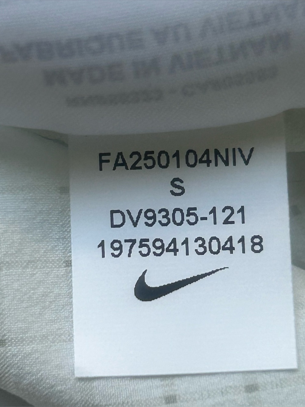 Nike Trail Solar Chase Dri-Fit Running Shirt White Mens Size Small DV9305-121 - Picture 6 of 7